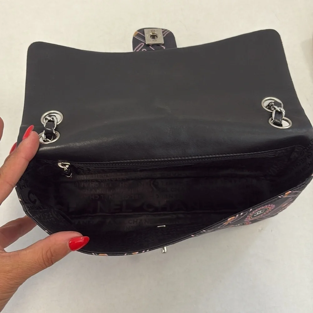 Chanel Lipstick Classic Flap bag